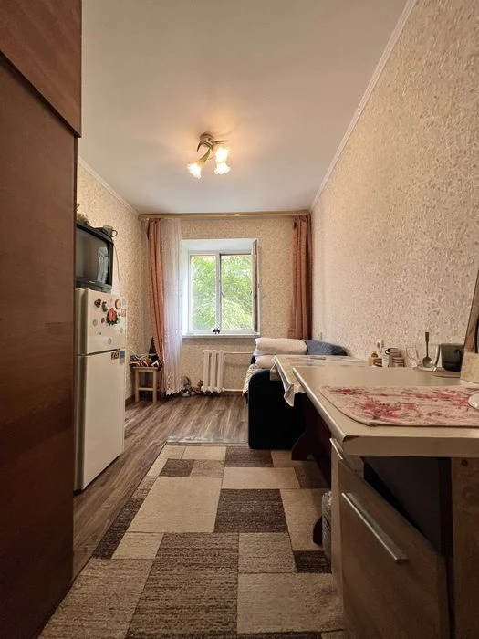 Продам комнату в коммунальной квартире на средн. этаже на