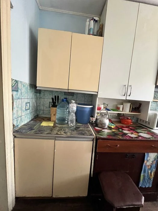 Продам комнату в коммунальной квартире на средн. этаже на