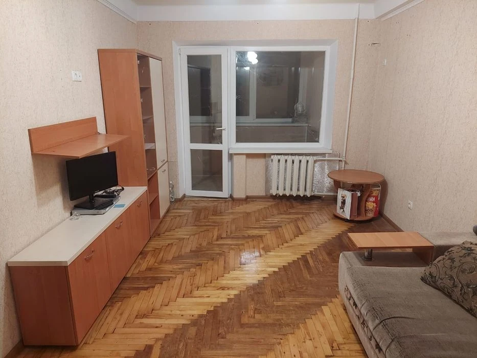 2х комнатная квартира на Космосе