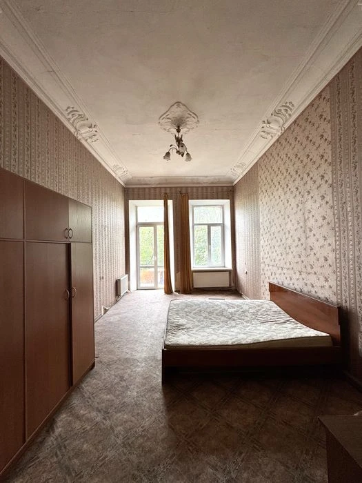 Большая квартира 210 м² в историческом центре Одессы Украина