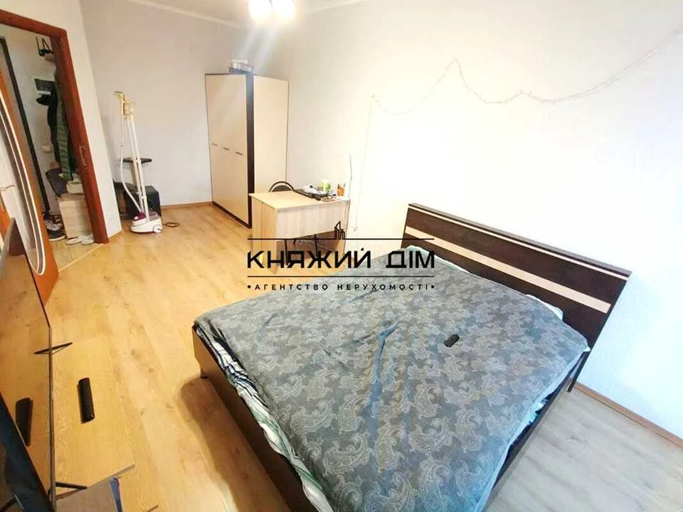 Apartment. Kyiv, Svitla St.