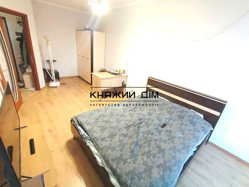 Apartment. Kyiv, Svitla St.