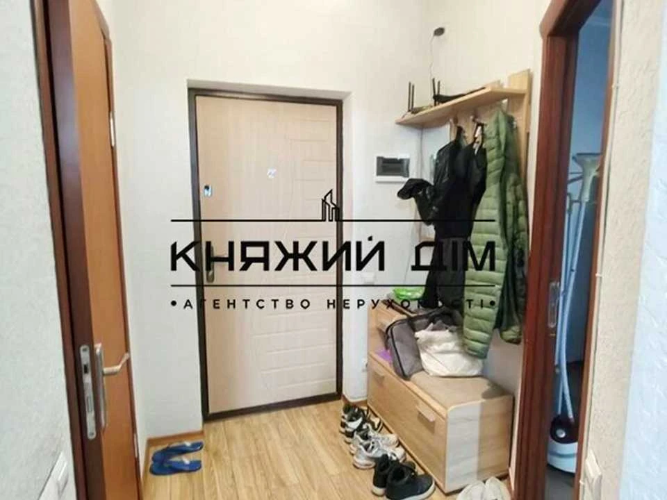 Apartment. Kyiv, Svitla St.