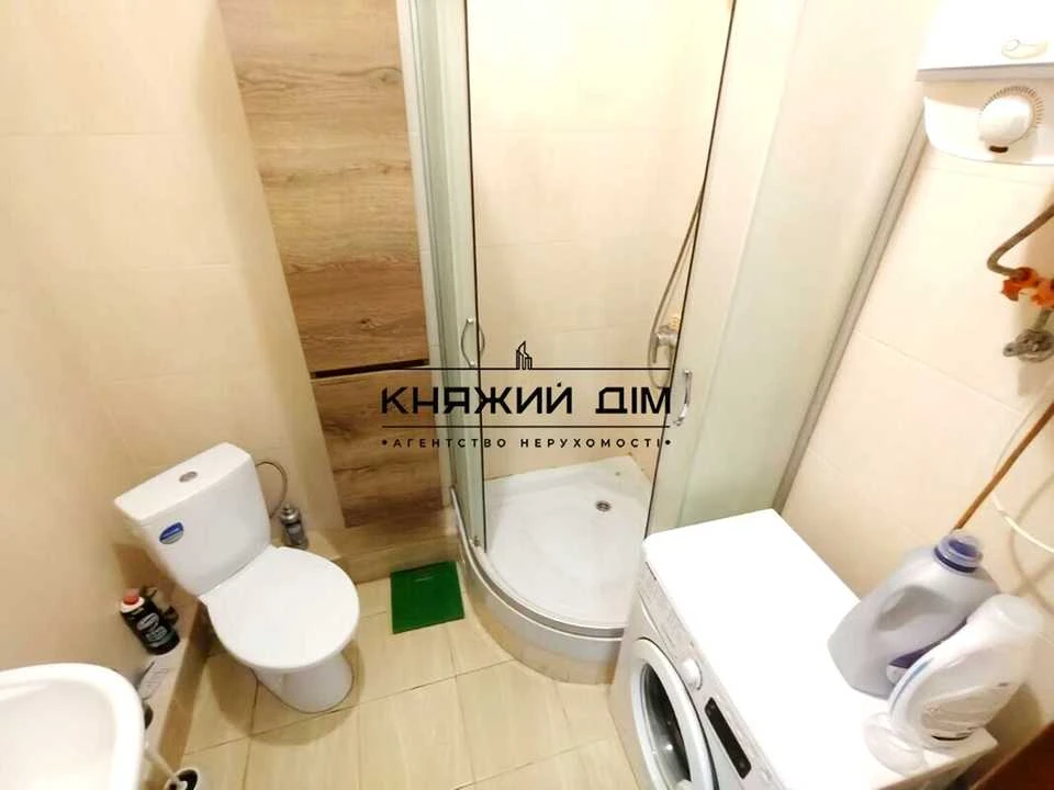 Apartment. Kyiv, Svitla St.