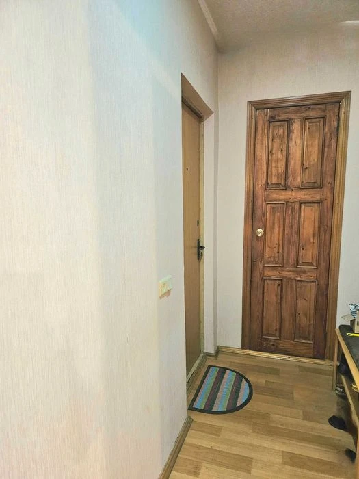 For sale 3 rooms 10 min. Kholodna Gora Zalyutino
