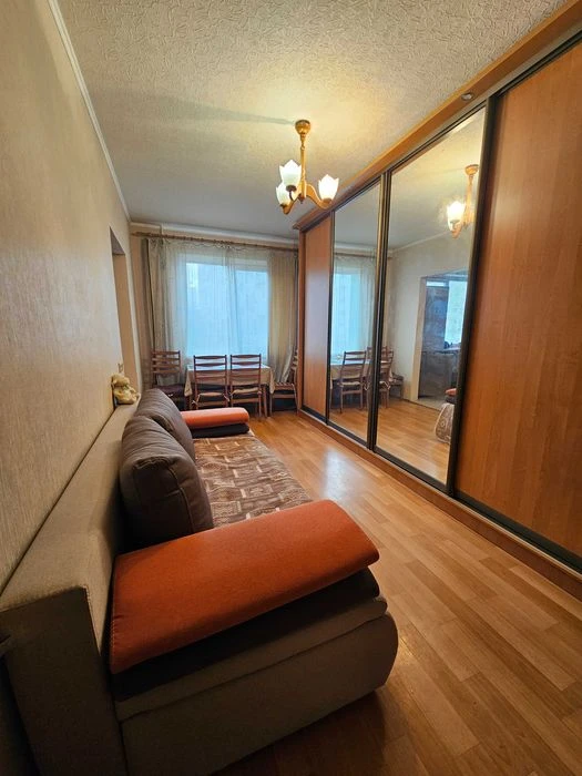 For sale 3 rooms 10 min. Kholodna Gora Zalyutino