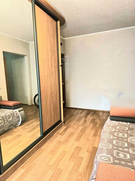 For sale 3 rooms 10 min. Kholodna Gora Zalyutino
