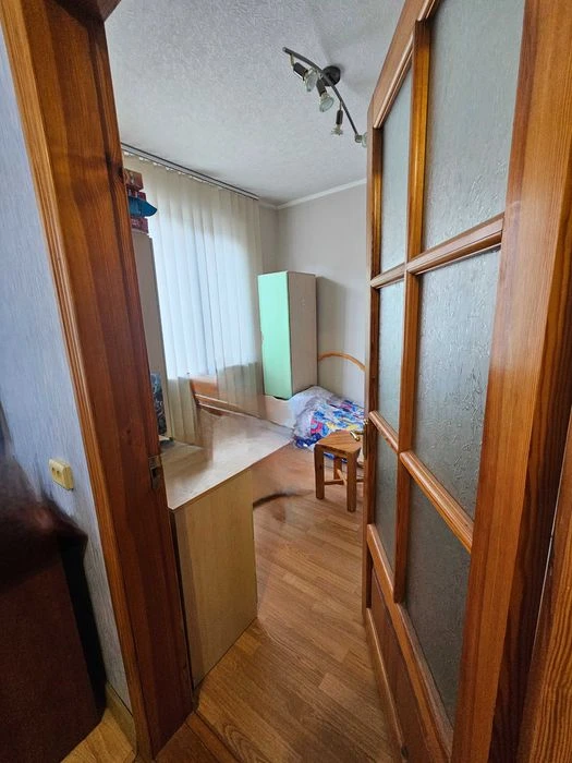 For sale 3 rooms 10 min. Kholodna Gora Zalyutino