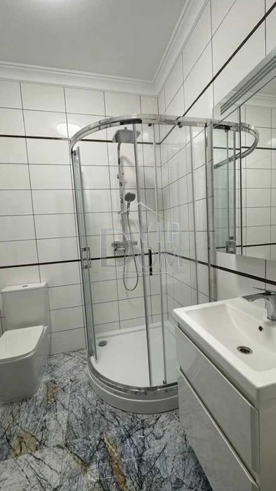 ПРОДАМ квартиру СВОЁ ОТОПЛЕНИЕ кирпичный, клубный дом