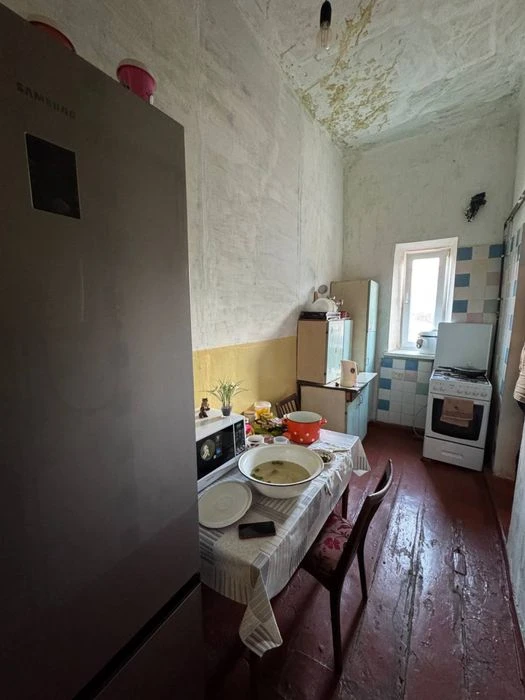 Продам квартиру в цертре Днепра ул Староказацкая 17