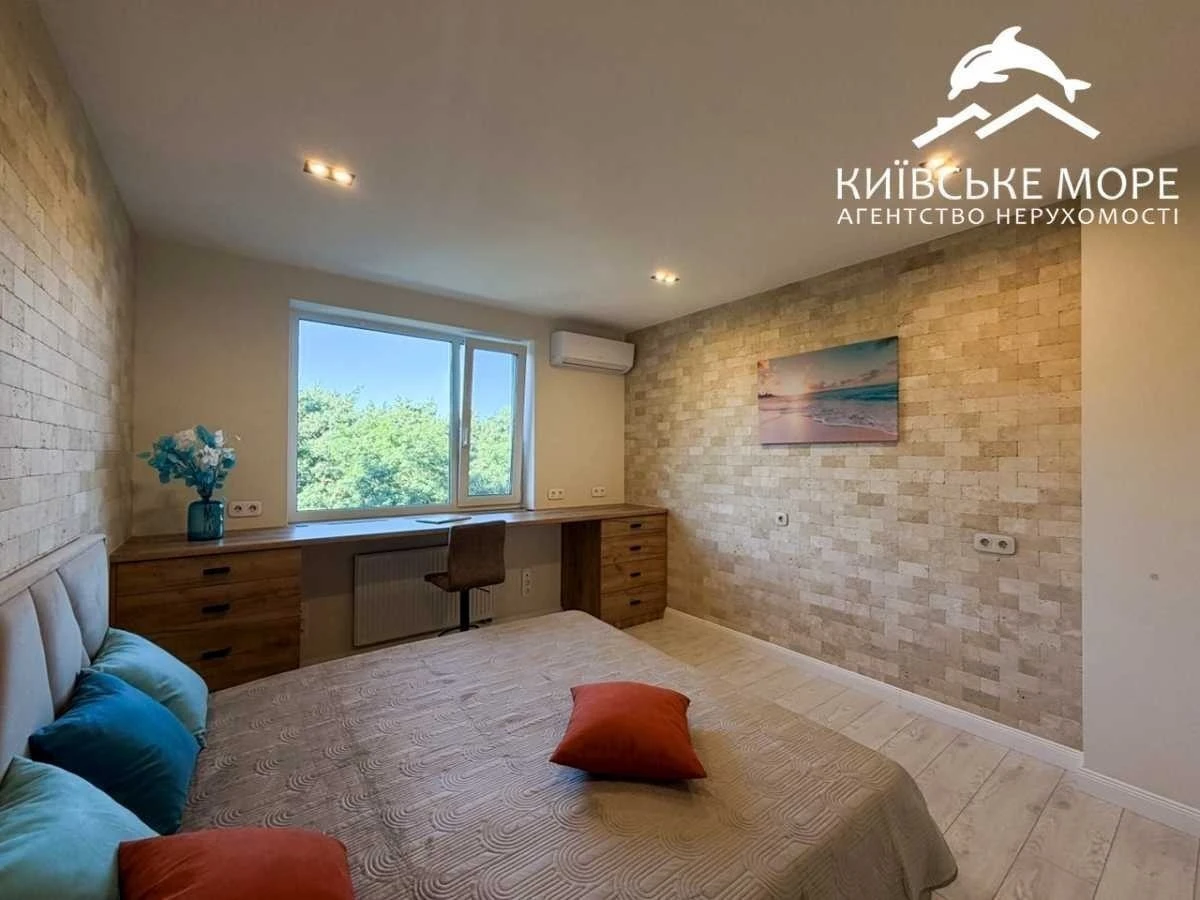 3-room apartment for sale 90 m², Voskresenska St., 18