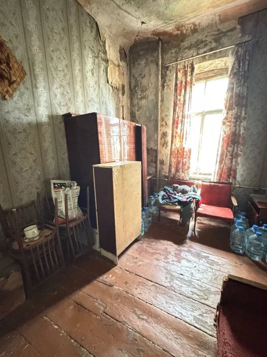 Продам квартиру в цертре Днепра ул Староказацкая 17