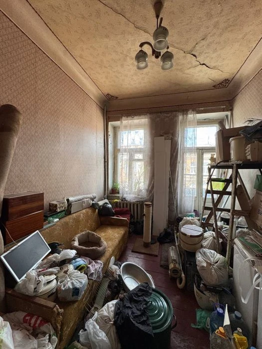 Продам квартиру в цертре Днепра ул Староказацкая 17