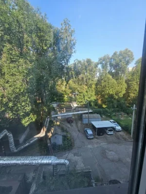 I will sell a 2-room apartment of 58 m2, below Polya Ave., brick house, closed
