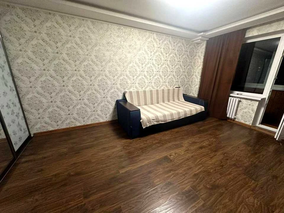 Квартира. Днепр, просп. (Гагарина)