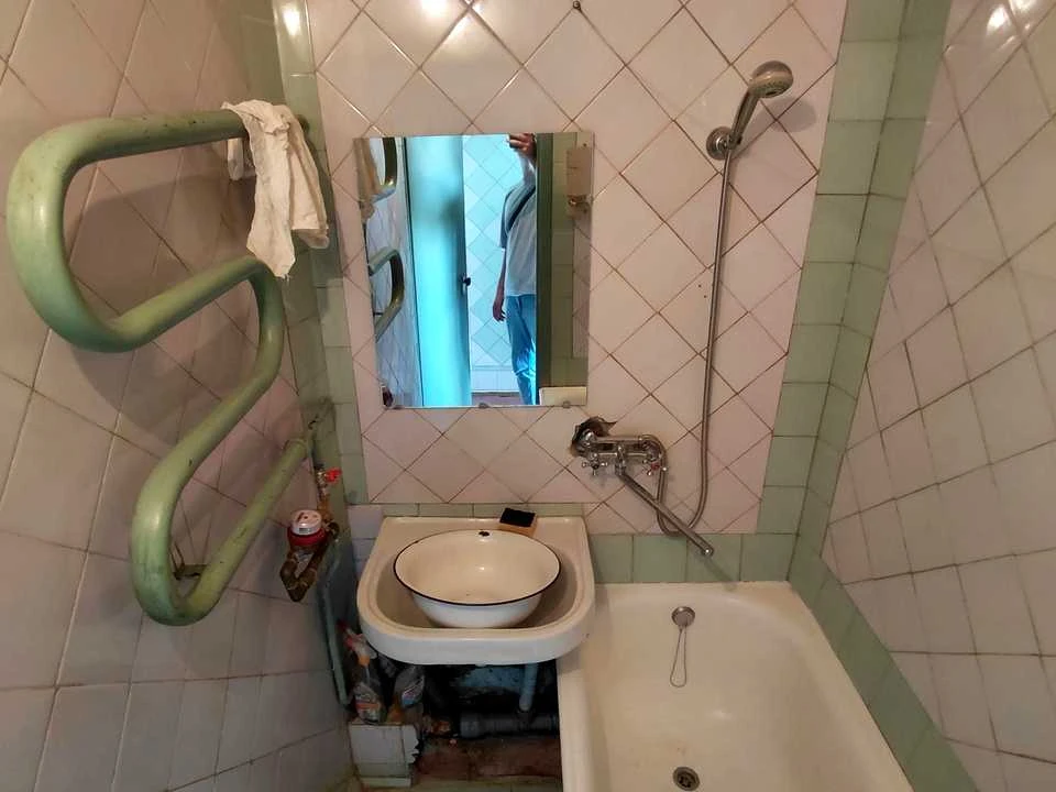 Apartment. Kharkiv, Traktorostudivnyky Ave.