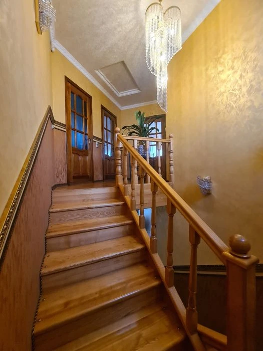 Терміново продається Котедж рн Пожежної Академії 370м2, діля