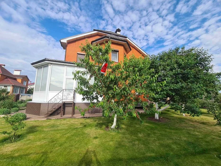Терміново продається Котедж рн Пожежної Академії 370м2, діля