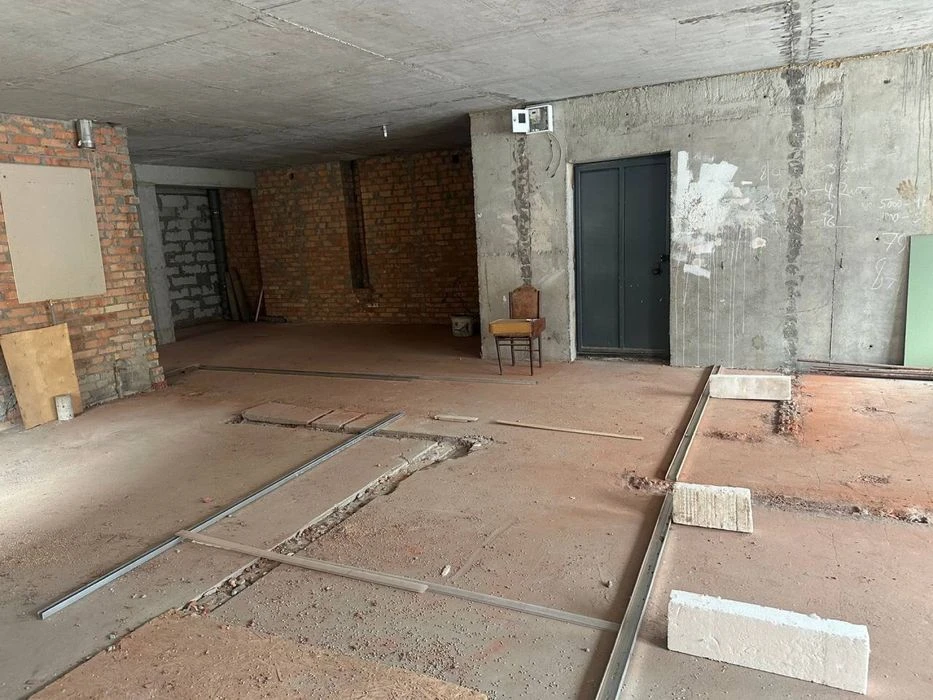 Трикімнатна  квартира  в центрі по вул. Старокозацькій