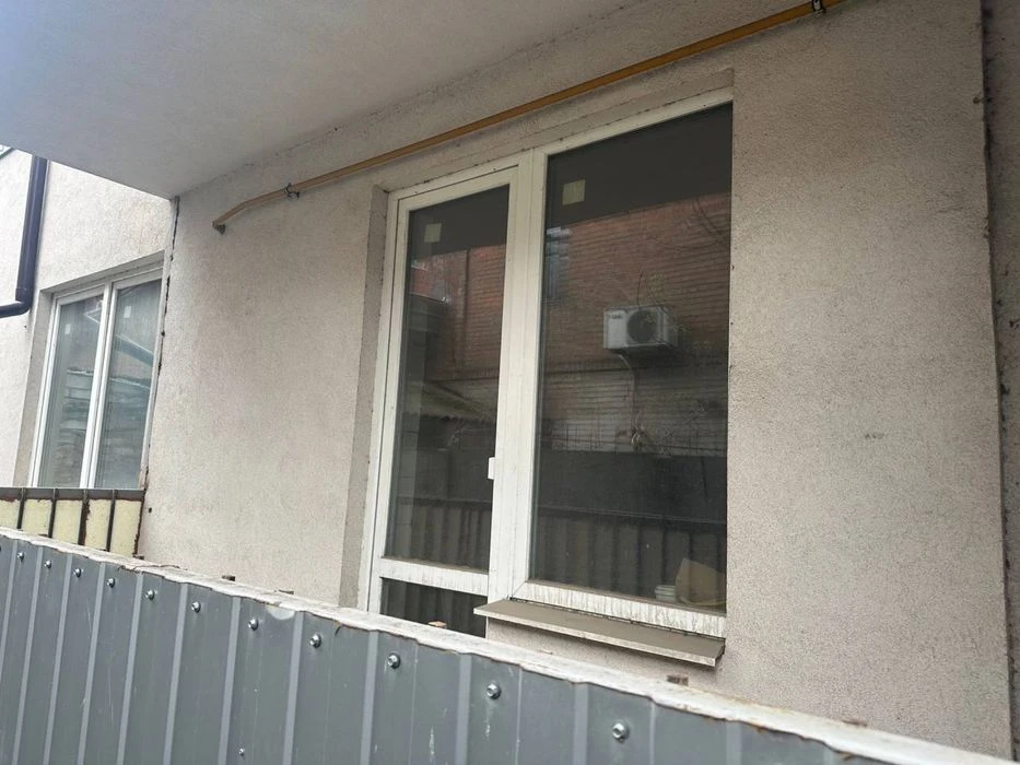 Трикімнатна  квартира  в центрі по вул. Старокозацькій
