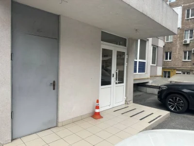 Трикімнатна  квартира  в центрі по вул. Старокозацькій