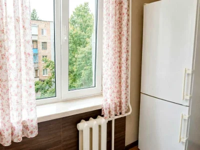 Квартира. Київ, Жуля Верна бульв. (Ромена Роллана)
