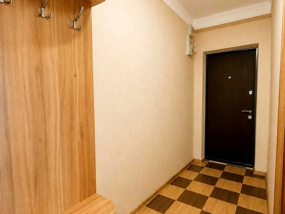 Квартира. Київ, Жуля Верна бульв. (Ромена Роллана)