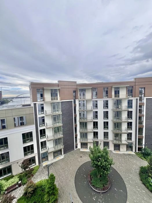 No % Sale 130 m2 3-room apartment in the club residential complex Illinsky House Podi