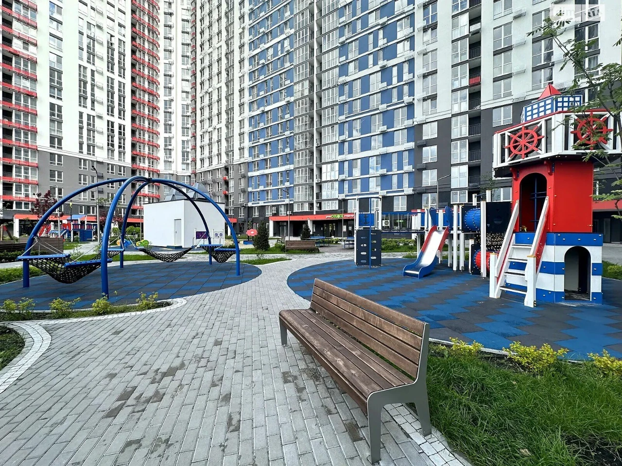 Продаж Квартира Дарницький