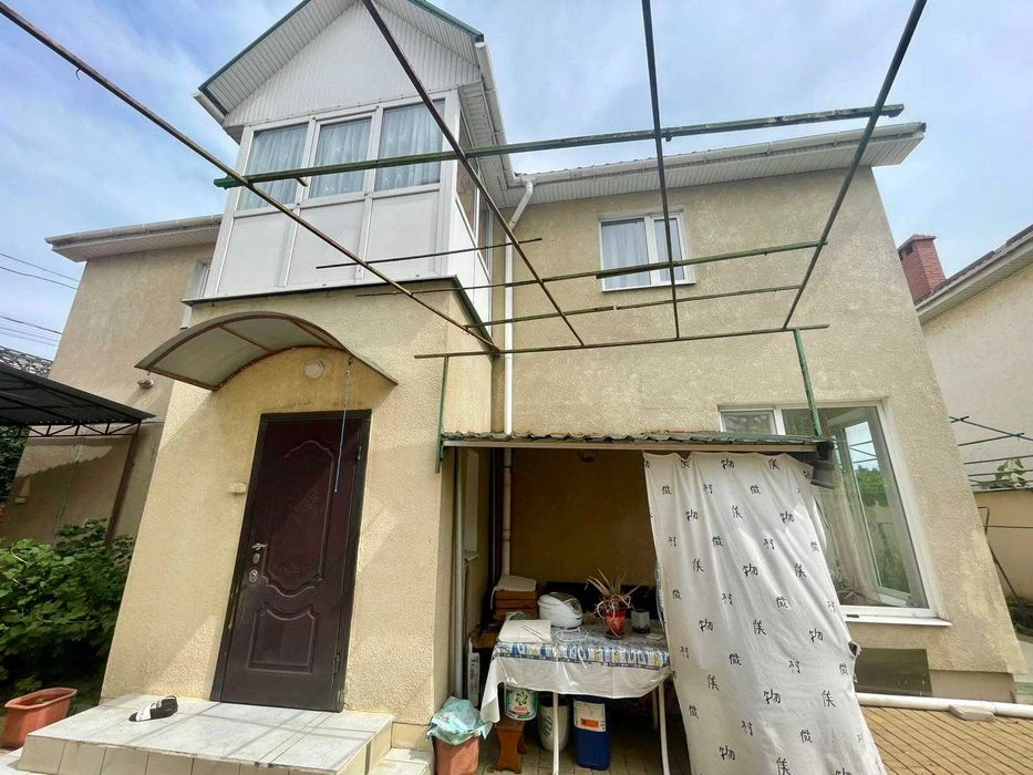 A house near the sea in Tairovo
