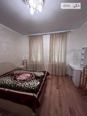 Продажа 3к квартиры 82 кв. м по ул. Василия Тютюнника 37/1 •