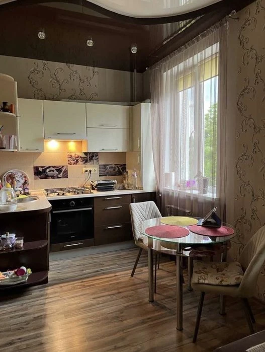 Spacious 2-room apartment for sale in the residential complex "Zhuravlivskyi"