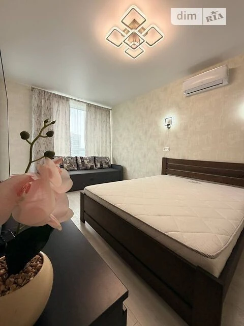 Sale of 1-room apartment 41.6 sq. m. on Osokorska Street 2A, apt. 894