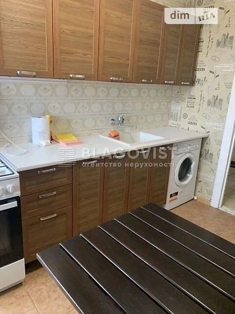 For sale 2-room apartment 65 sq. m. on Gogolivska Street 36/40 • ID 3