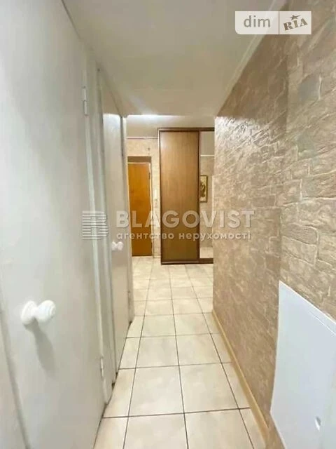 For sale 2-room apartment 65 sq. m. on Gogolivska Street 36/40 • ID 3