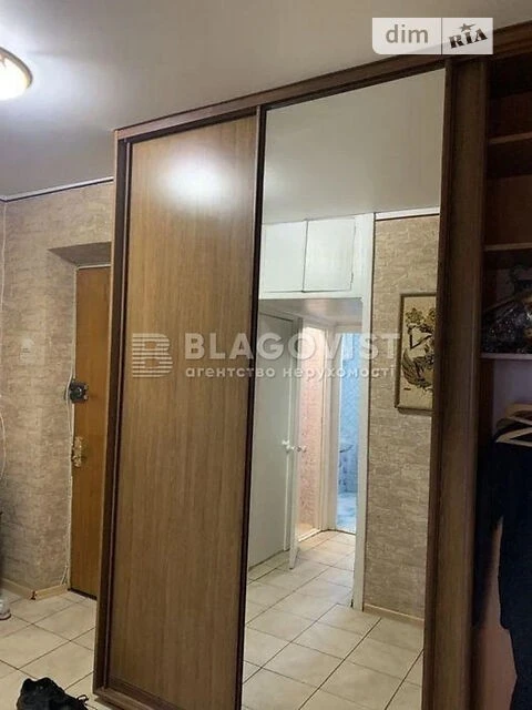 For sale 2-room apartment 65 sq. m. on Gogolivska Street 36/40 • ID 3
