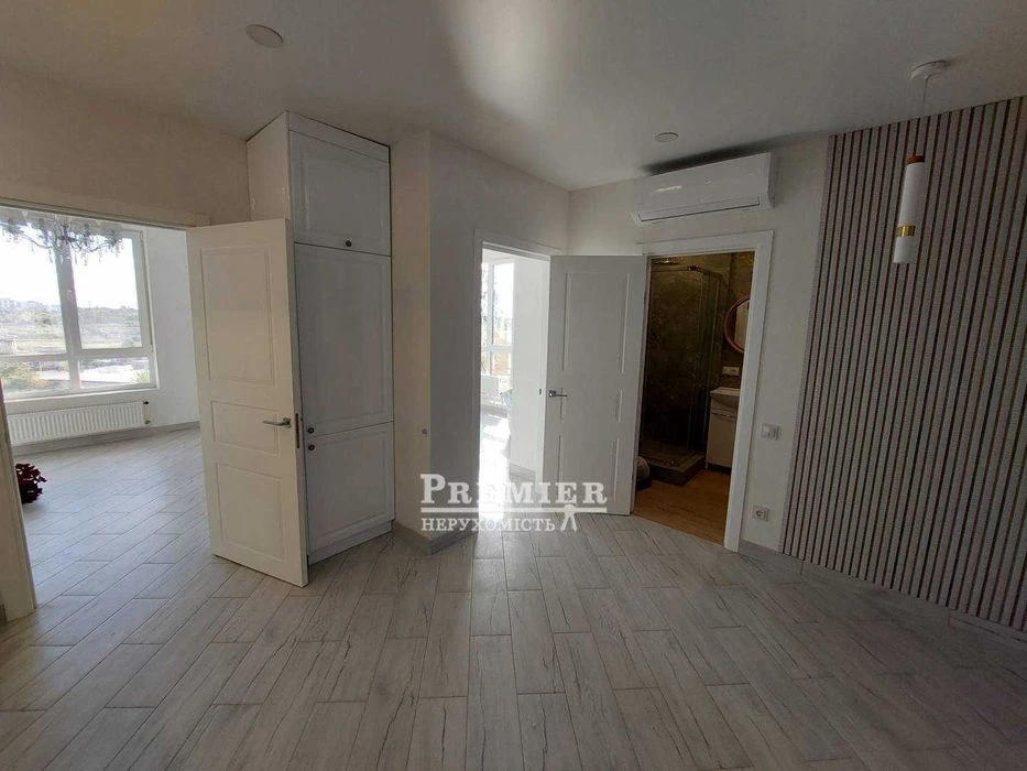 2-room apartment in a new residential complex. Modern renovation. Sakharova