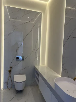 Продаж красивого будинку майже в центрі