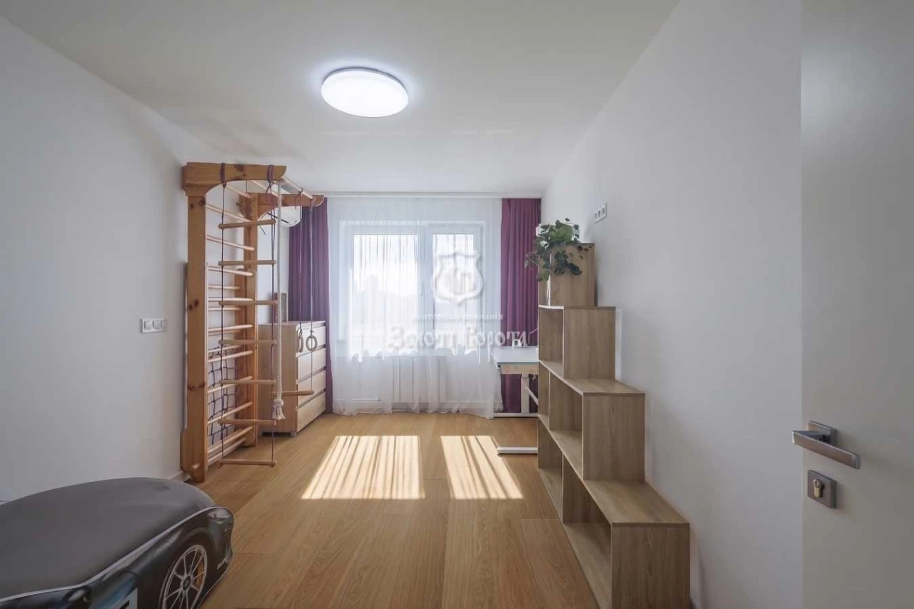 3-room apartment for sale 68.3 m², Obolonskyi Avenue, 13