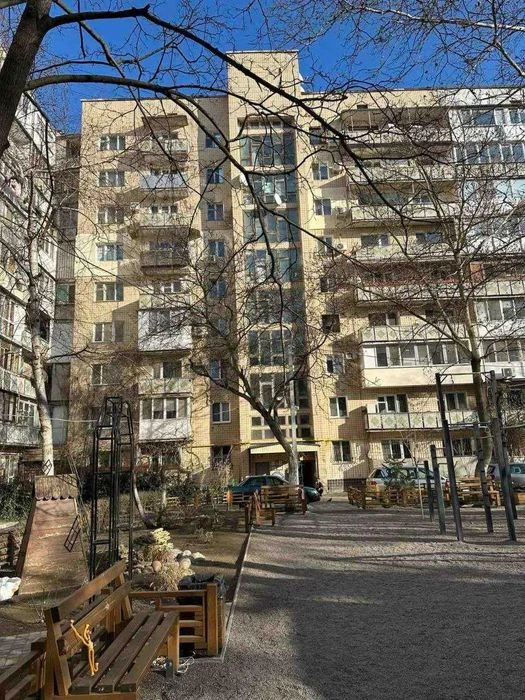 Продам четырехкомнатную квартиру в "чешке" /ул. Посмитного/ 7-я с
