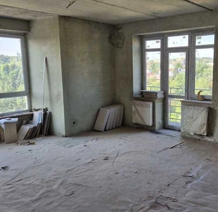Продаж 3-к. квартири ДВОРІВНЕВА 144/70/33м² вул.Глинянський