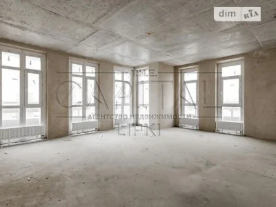Sale of 4-room apartment 330 sq. m on Andriy Verkhoglyada St. 1-20A