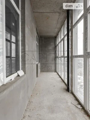 Sale of 4-room apartment 330 sq. m on Andriy Verkhoglyada St. 1-20A