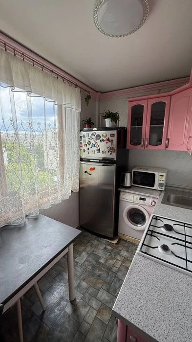Selling a 3-room apartment in Saltovka, Studencheskaya Apt., Pavlova Apt.