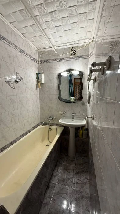 Selling a 3-room apartment in Saltovka, Studencheskaya Apt., Pavlova Apt.