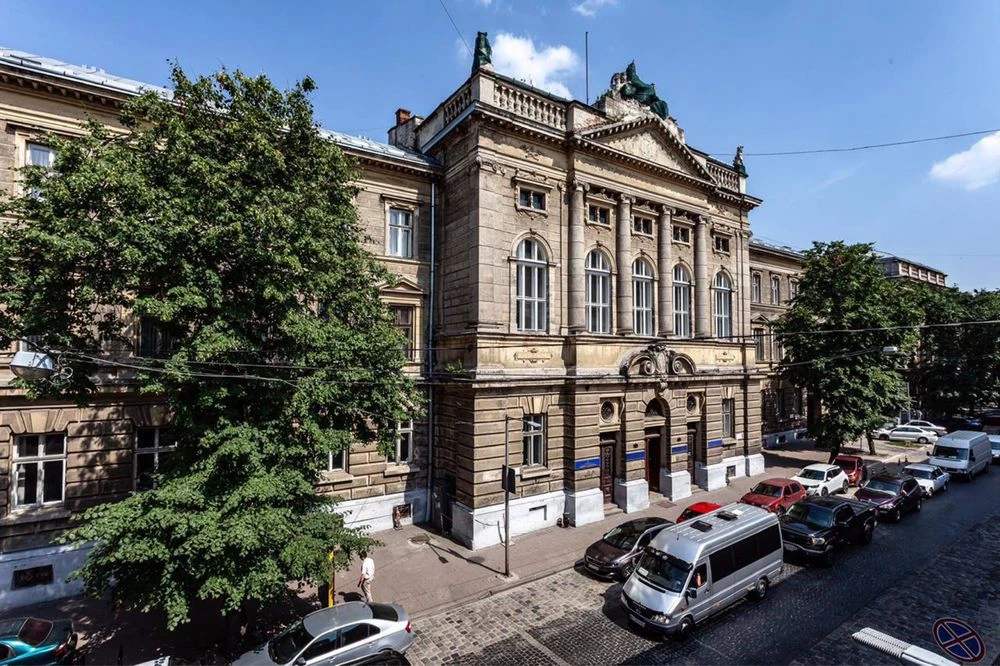 Продажа 2 ком центр города!