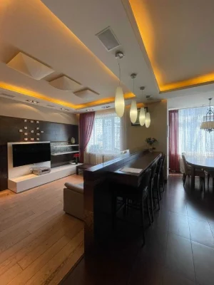Продажа двухуровневой квартиры на Солнечной. 4 спальни. 2 санву