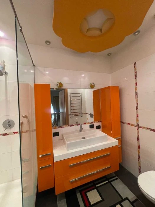 Продажа двухуровневой квартиры на Солнечной. 4 спальни. 2 санву