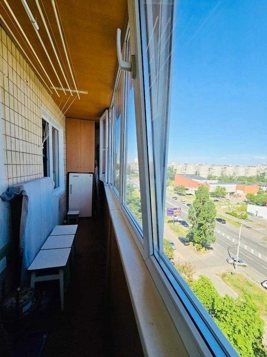 I will sell a 3-room apartment. Obolon. Kyiv. Naberezhna. WITHOUT co