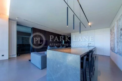 Apartment for sale with truly designer renovation in Sherwoo residential complex